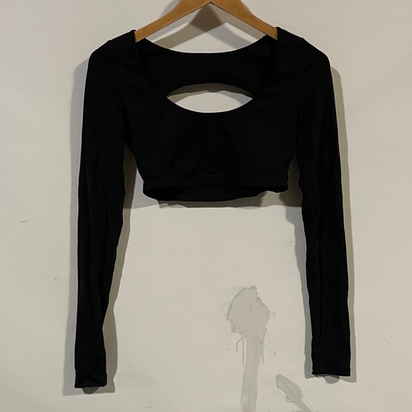 Lululemon athletica athletic Elegant Black Long Sleeve Crop Top - Picture 1 of 3